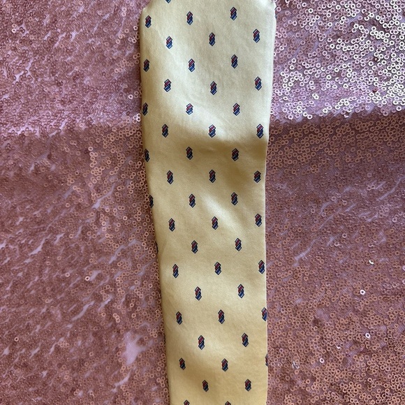 Christian Dior Vintage 100% Silk Tie Yellow Made USA Fabric Woven In Italy - Picture 1 of 5